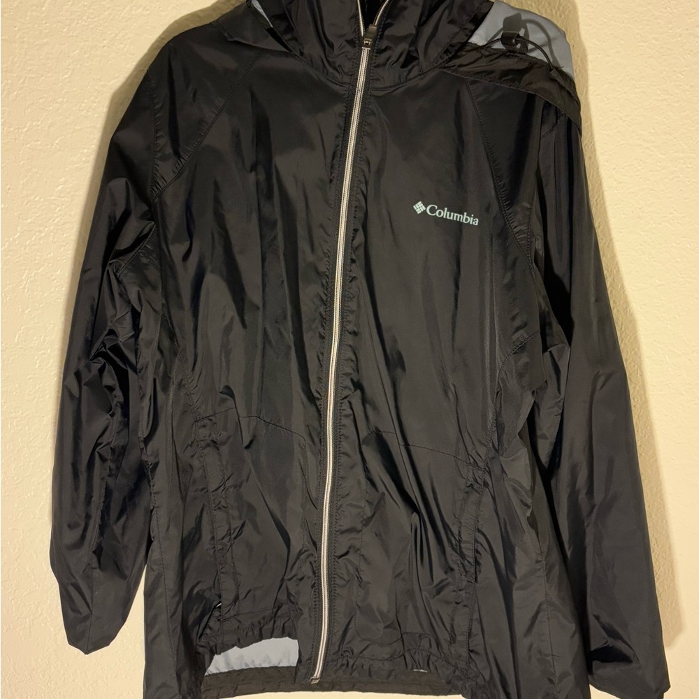 Columbia Black Windbreaker Raincoat